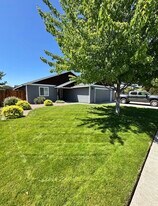 3042 SW Indian Pl in Redmond, OR - Building Photo
