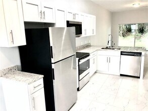 717 Camel Ct in Kissimmee, FL - Building Photo - Building Photo