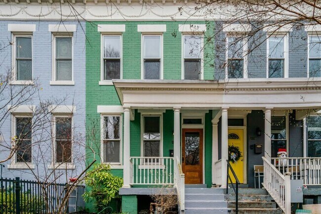 1511 D St SE in Washington, DC - Building Photo - Building Photo