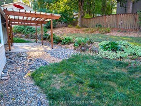 5530 SW Coronado St in Portland, OR - Building Photo - Building Photo