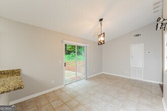 129 Riverchase Dr in Woodstock, GA - Building Photo - Building Photo