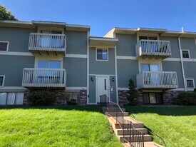 2459 Brook Ledge Rd, Unit B11 in Bridgeville, PA - Building Photo