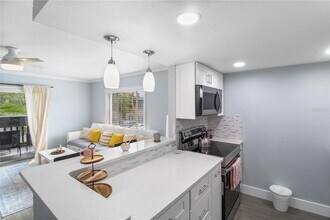 631 N Keene Rd in Clearwater, FL - Building Photo - Building Photo