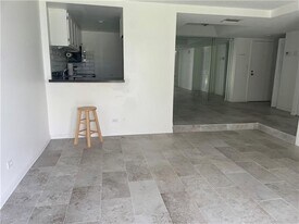 3670 Inverrary Dr in Lauderhill, FL - Building Photo