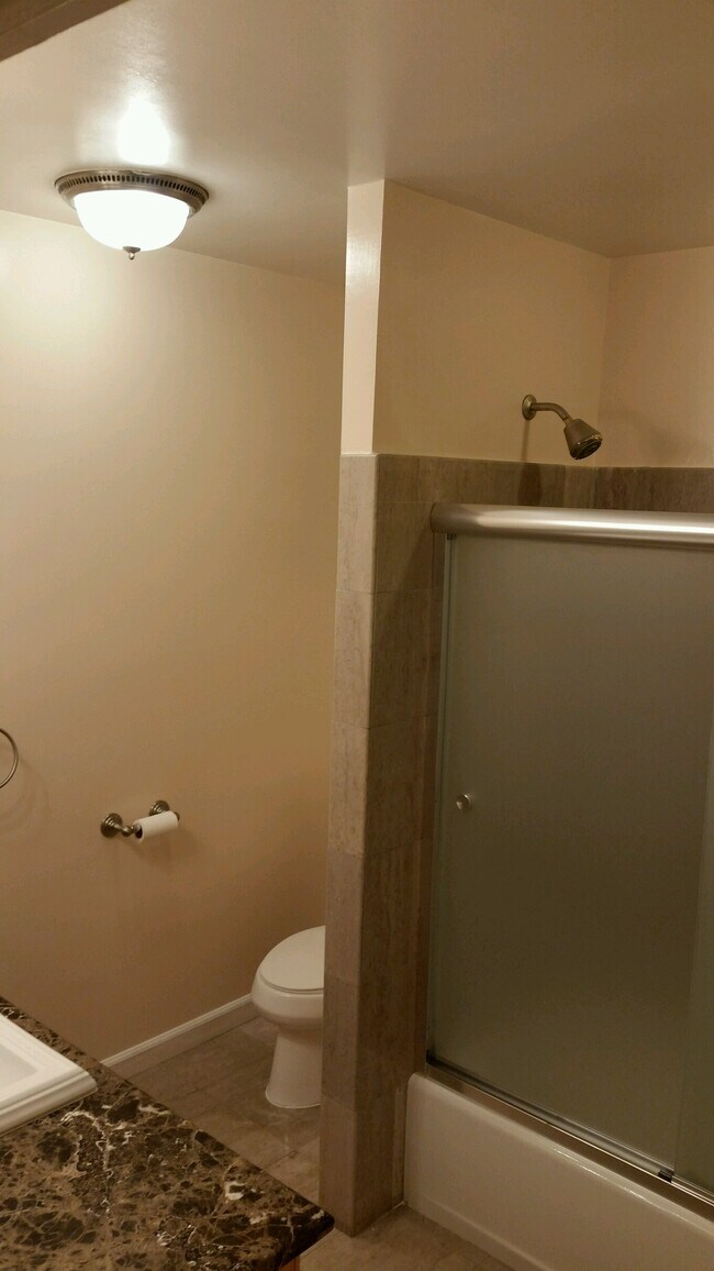 202 Aikahi Loop in Kailua, HI - Building Photo - Building Photo