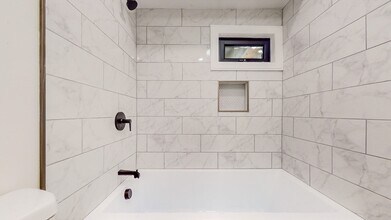 13 Clark Ave, Unit 13 Clark Unit 2 NO FEE in Chelsea, MA - Building Photo - Building Photo