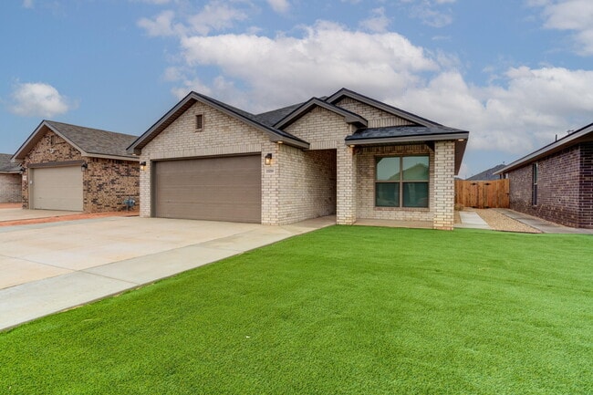 13210 Sherman Ave in Lubbock, TX - Foto de edificio - Building Photo