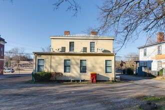 702-704 Grove Ave in Petersburg, VA - Building Photo - Building Photo