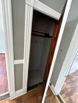 27 Irving St, Unit 1 in Hartford, CT - Building Photo