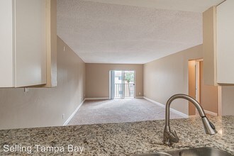 5820 N Church Ave-Unit -#461 in Tampa, FL - Building Photo - Building Photo