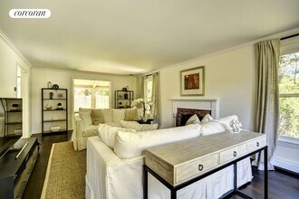19 Princeton Rd in Sag Harbor, NY - Building Photo - Building Photo