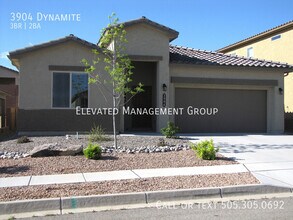3904 Dynamite Rd NE in Rio Rancho, NM - Building Photo - Building Photo