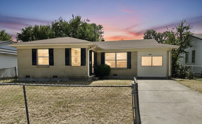 property at 3104 Taft St