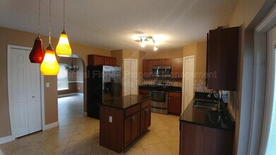 14519 Lake Price Dr in Orlando, FL - Building Photo - Building Photo