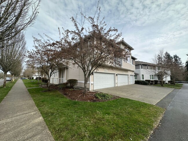 property at 2125 Bobs Hollow Ln