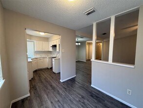 814 Villa Ridge Dr in Garland, TX - Building Photo - Building Photo
