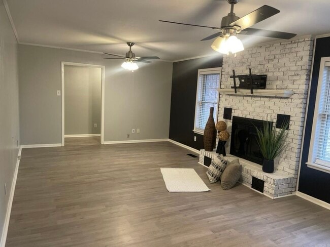 5813 N Walnut Rd in North Little Rock, AR - Building Photo - Building Photo