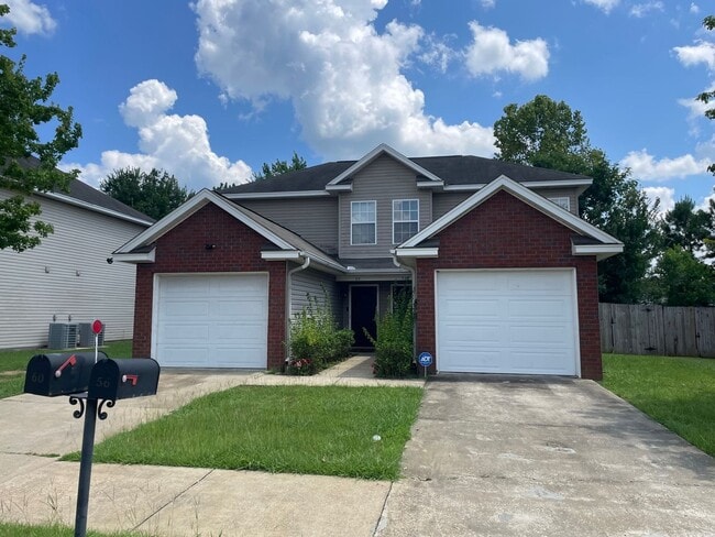 56 Pine Meadows Cir in Elmore, AL - Building Photo - Building Photo