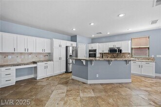 10281 Wolves Den Ln in Las Vegas, NV - Building Photo - Building Photo