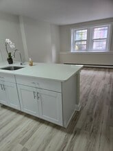 271 Hudson Ave, Unit Garden Floor in Albany, NY - Foto de edificio - Building Photo