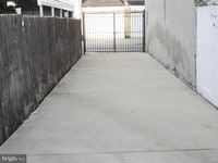 1122 W Hamburg St photo'