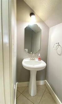 10027 Farrell Dr photo'