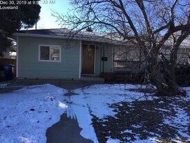 2622 Cedar Dr in Loveland, CO - Building Photo