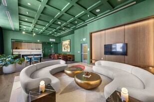 11 NE 6th St in Miami, FL - Building Photo