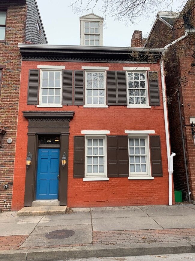 property at 39 E Philadelphia St