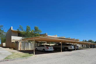 DelMoral Villas in Tucson, AZ - Building Photo - Building Photo