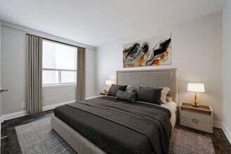 Ava Manor in Toronto, ON - Building Photo - Building Photo