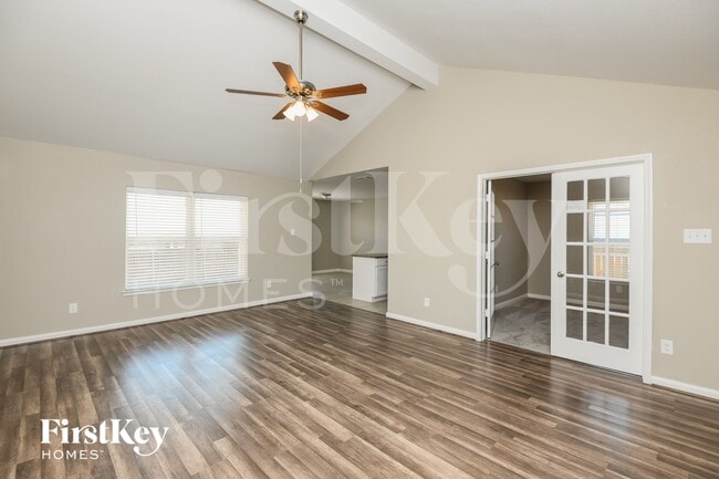 6000 Spring Ranch Dr in Fort Worth, TX - Foto de edificio - Building Photo