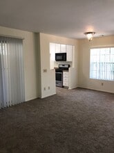 10343 Azuaga St in San Diego, CA - Building Photo - Building Photo