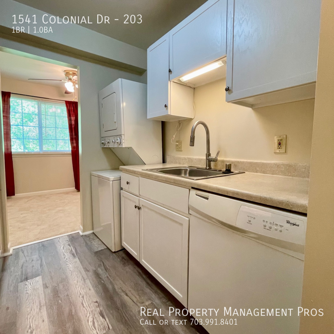 1541 Colonial Dr in Woodbridge, VA - Building Photo - Building Photo