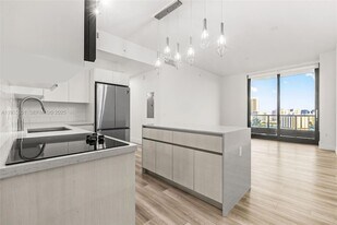 101 Diplomat Pkwy, Unit 1406 in Hallandale Beach, FL - Building Photo