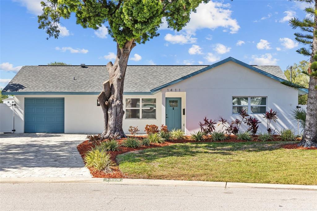 1411 84th Ave N in St. Petersburg, FL - Building Photo
