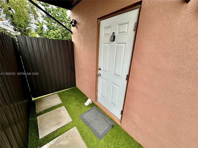 1309 NW 55th Terrace in Miami, FL - Building Photo - Building Photo