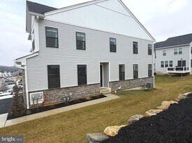 72 Alroy Rd in Malvern, PA - Building Photo
