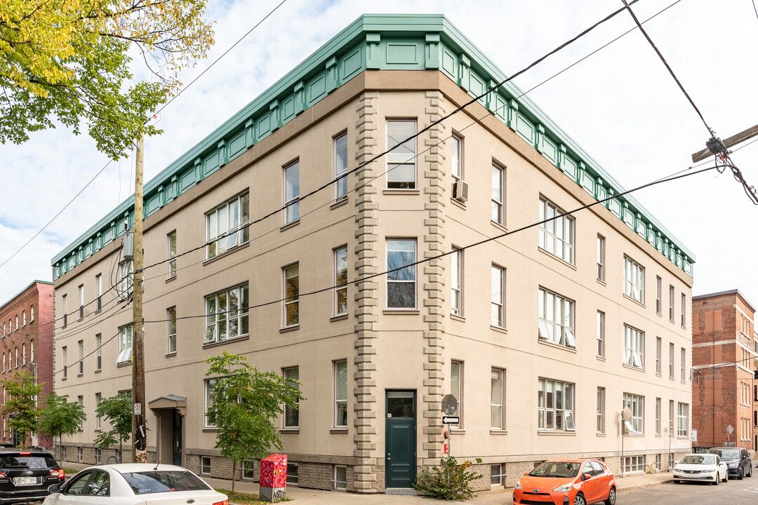 485 Langelier Boul in Québec, QC - Building Photo