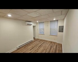 4670 James St, Unit 4670 James st unit 3 in Philadelphia, PA - Foto de edificio - Building Photo