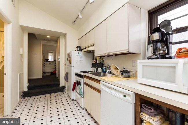 1136 N 4th St-Unit -B in Philadelphia, PA - Building Photo - Building Photo