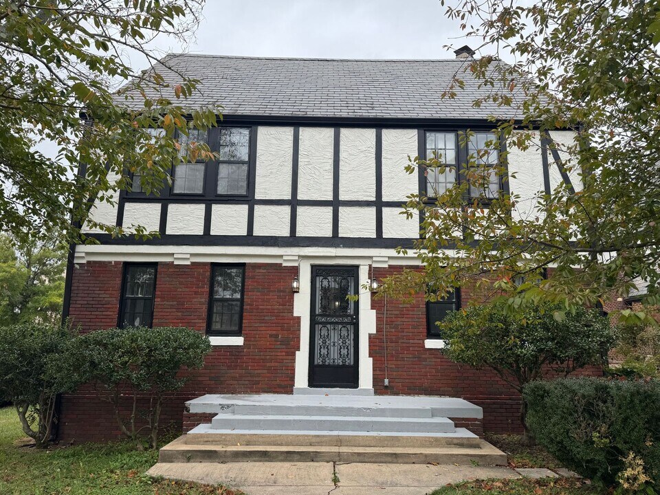 1024 Quintard Ave in Anniston, AL - Building Photo