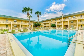 833 Santa Rosa Blvd-Unit -ID1246486P in Fort Walton Beach, FL - Foto de edificio - Building Photo