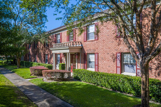 Carlton Arms of Winter Park in Winter Park, FL - Building Photo - Building Photo