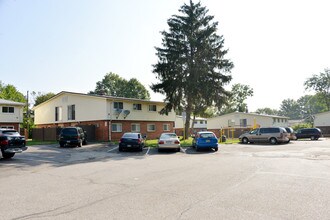 Clovernook Apartments in Cincinnati, OH - Foto de edificio - Building Photo