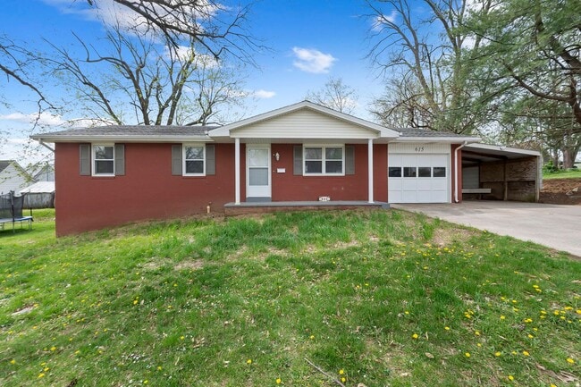 property at 615 Oak St