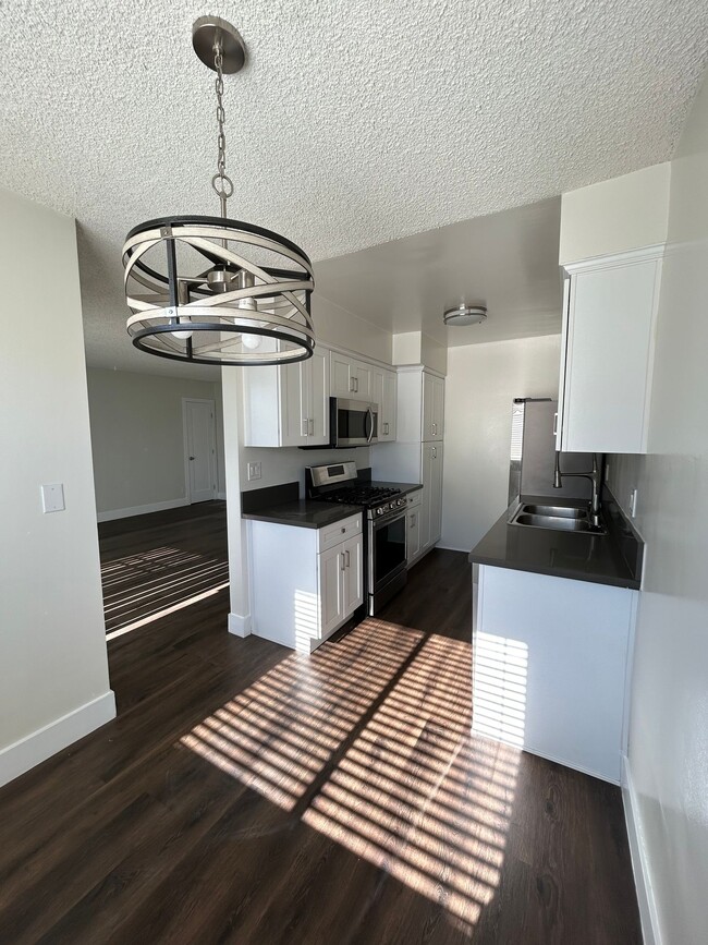 Casa Grande Apartments in Santa Monica, CA - Building Photo - Building Photo