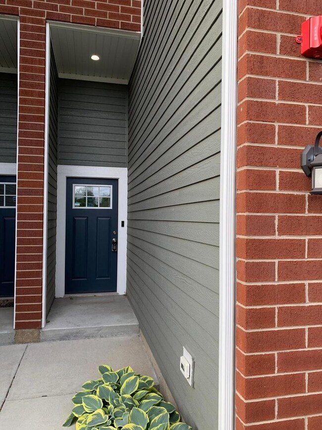 906 Gillespie Ln in Yorkville, IL - Building Photo - Building Photo
