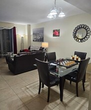 8440 SW 8th St in Miami, FL - Building Photo - Building Photo