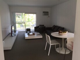 201 Sunrise Dr in Miami, FL - Building Photo